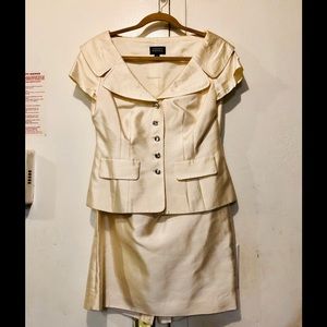 Like new Adrianna Papell Ivory Silk Suit